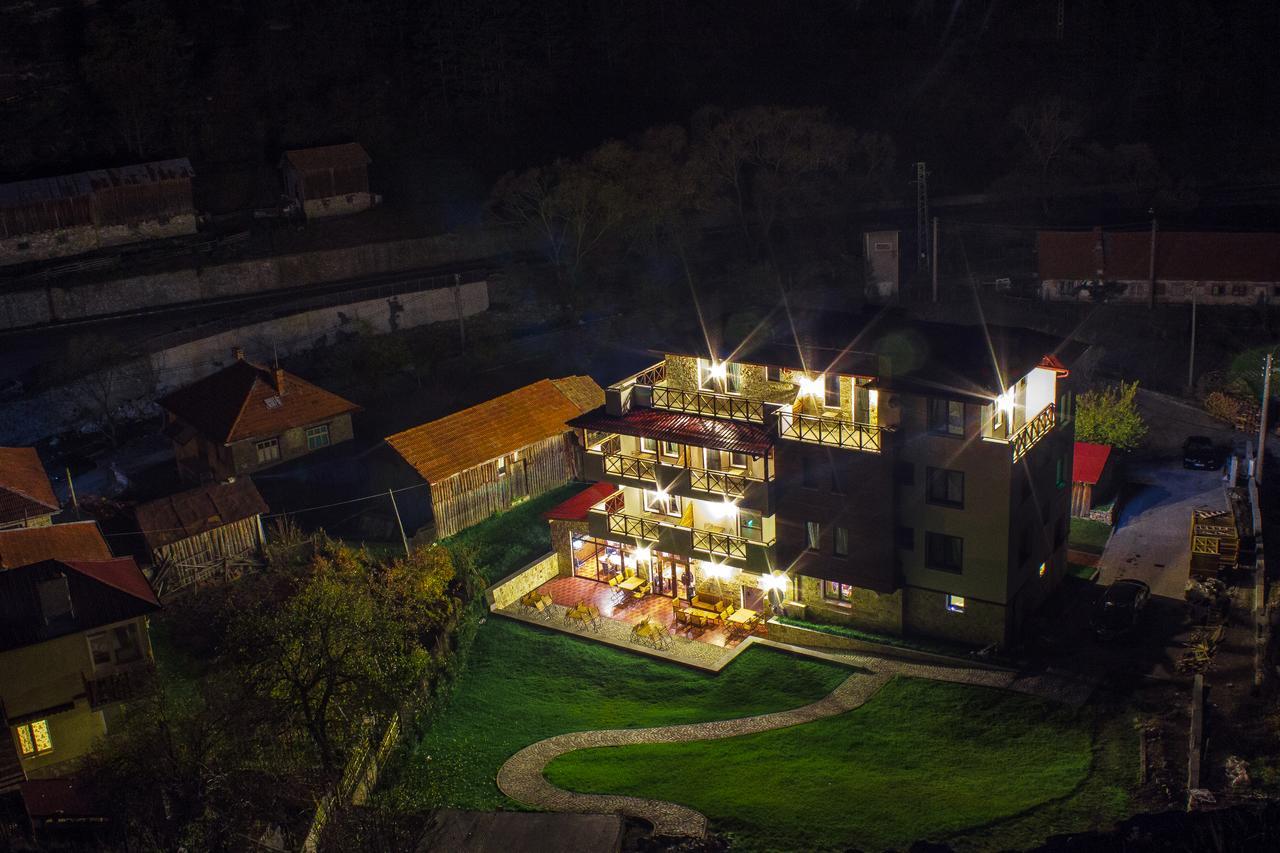 Trigrad Hotel エクステリア 写真