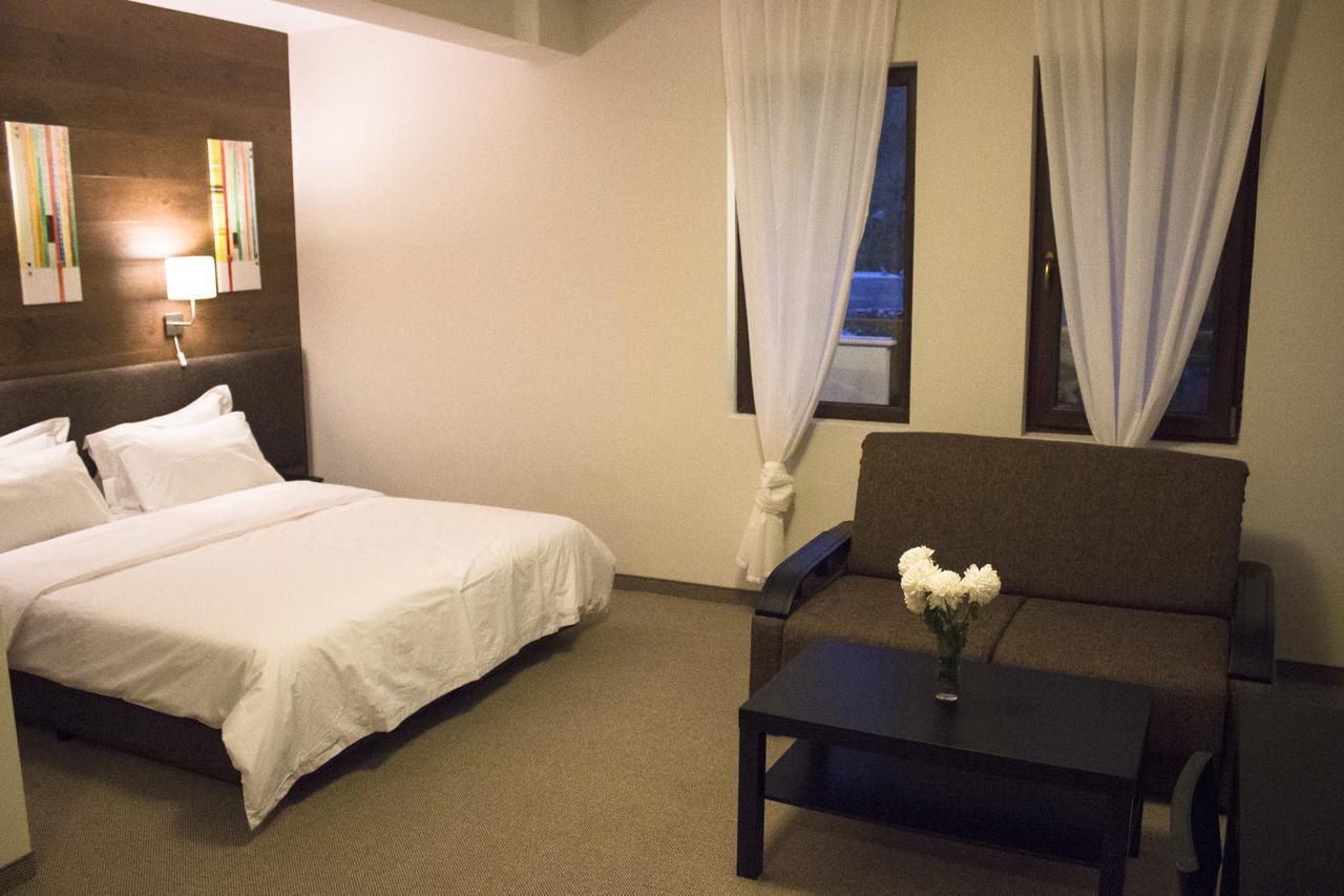 Trigrad Hotel エクステリア 写真