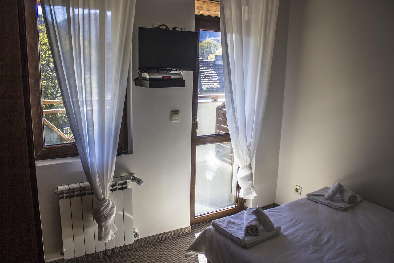 Trigrad Hotel エクステリア 写真